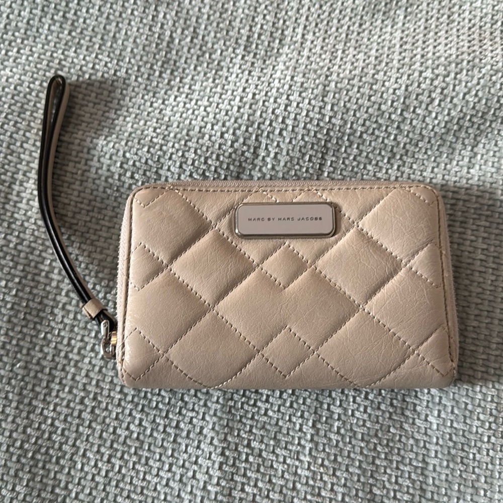 Marc by Marc Jacobs wristlet